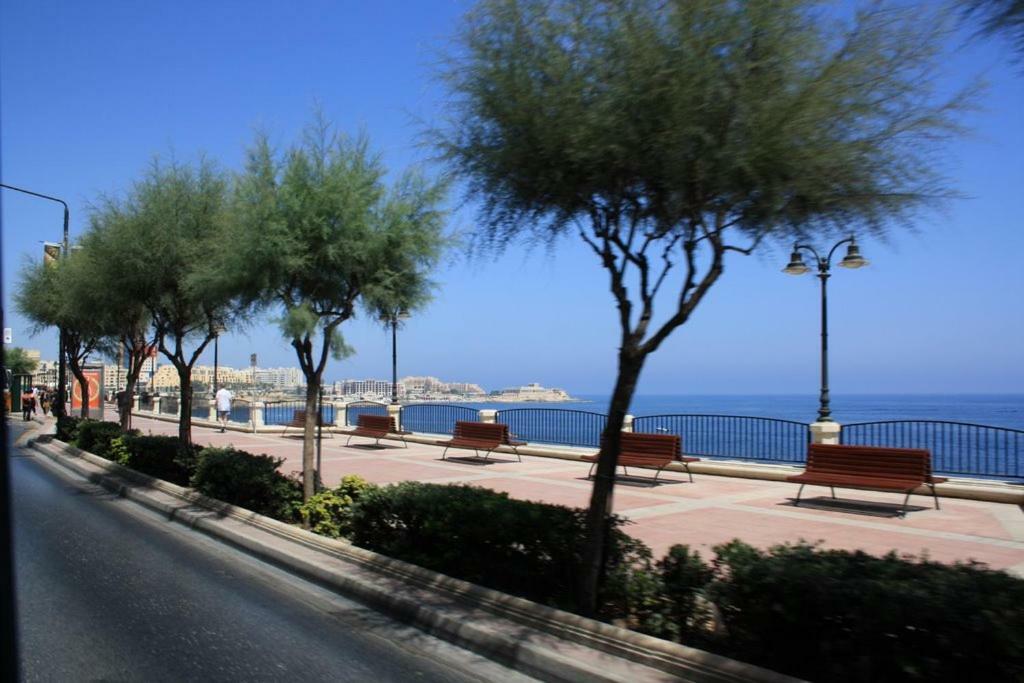 Modern 2 Bedroom Apartment In St Julians St. Julian's Exterior foto